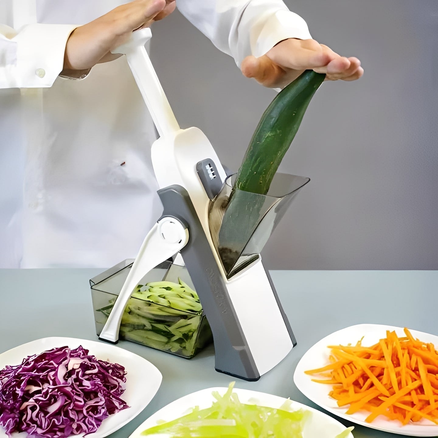 Manual Vegetable Slicer with Interchangeable Blades and Collection Tray