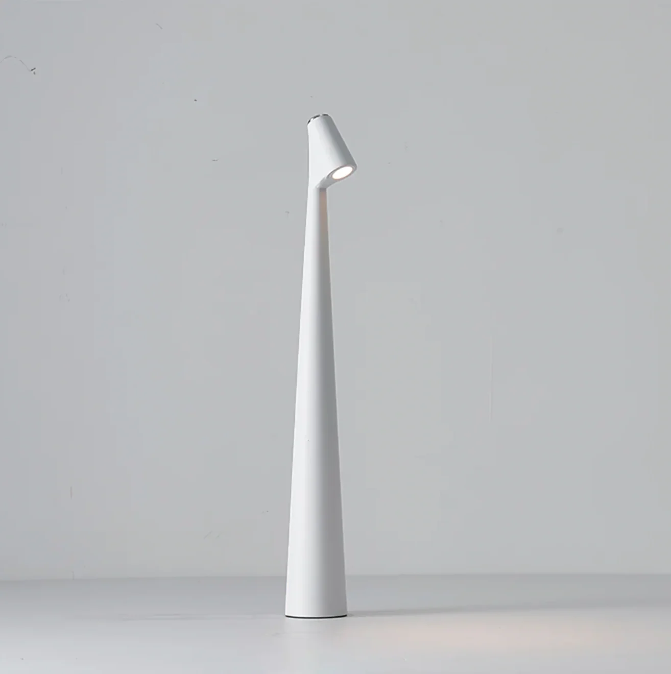 Rechargeable Touch Control Table Lamp with Adjustable Color Temperature and Stepless Dimming